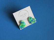 Load image into Gallery viewer, Sea and Sun - Heart Stud RESIN

